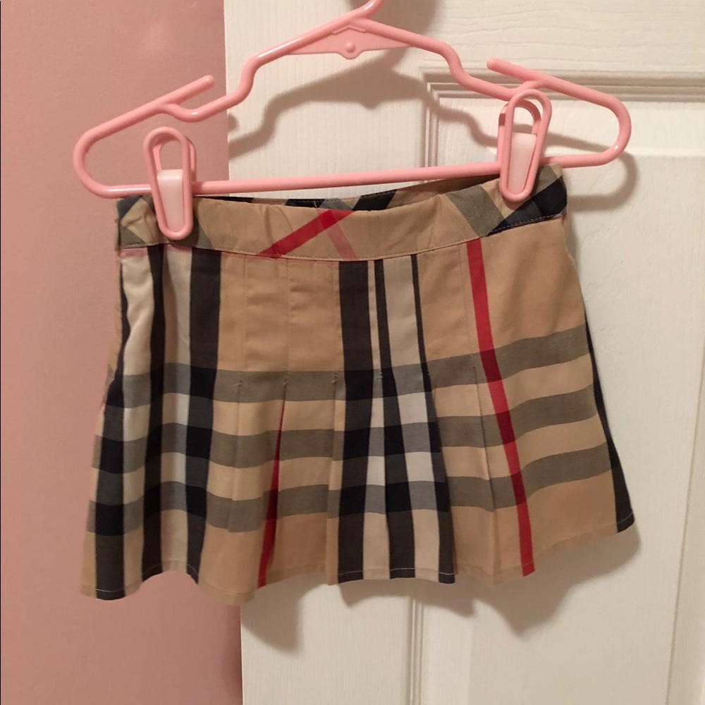 Burberry check skirt. 18M/81cm.